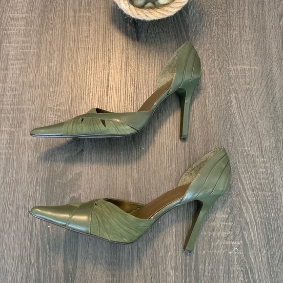 BAKERS Green Suede Leather Combo Pointed Heels 10 - Picture 4 of 11
